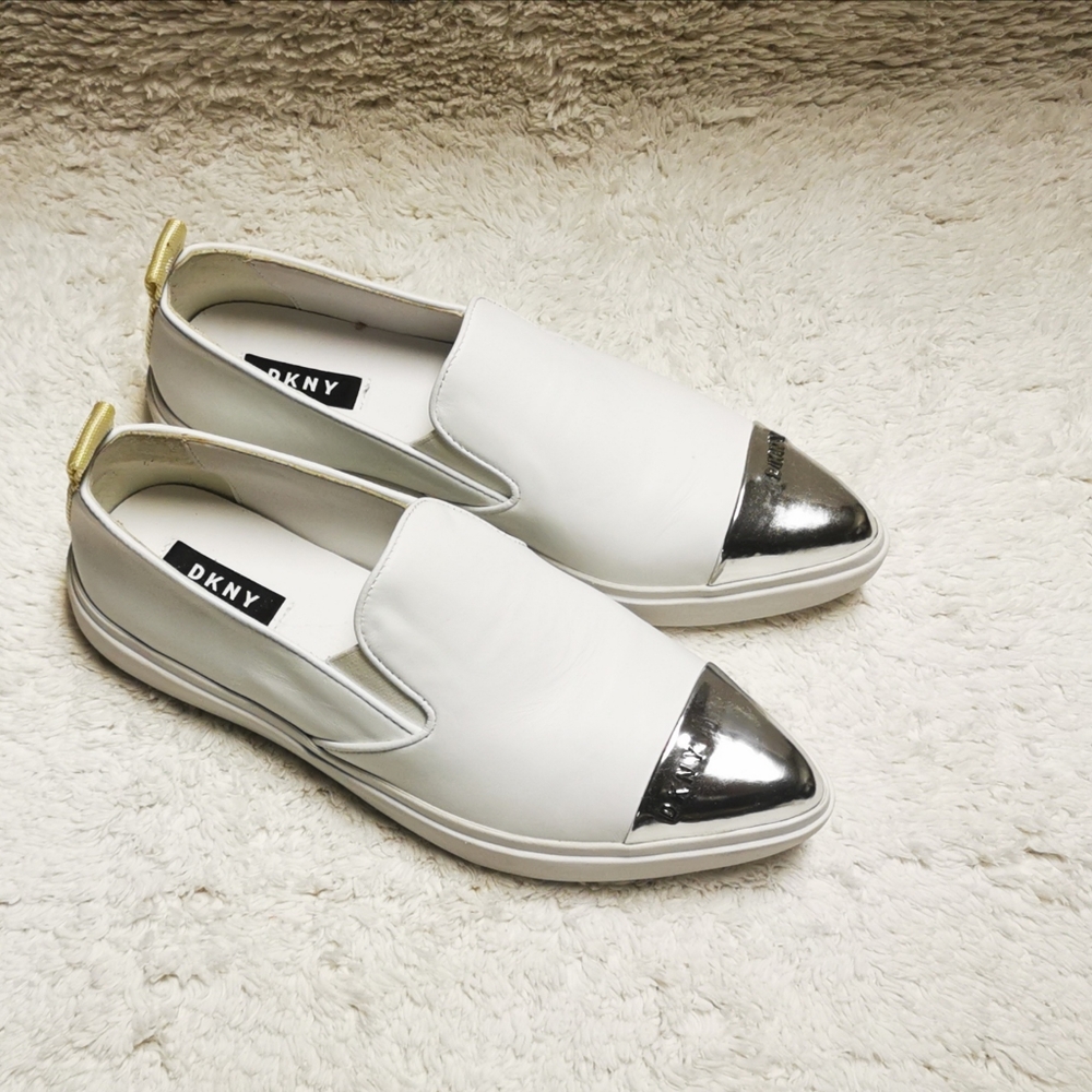 DKNY Mallory Slip-on, Pointy silver toe, Size 7